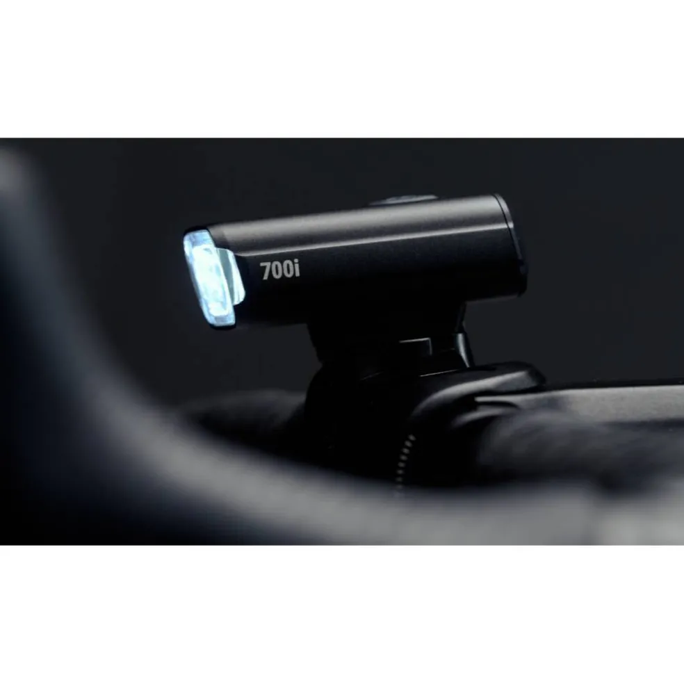 BBB Cycling BLS-262i NanoStrike 700i Voorlicht