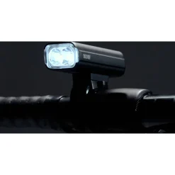 BBB Cycling BLS-263i NanoStrike 1000i Voorlicht