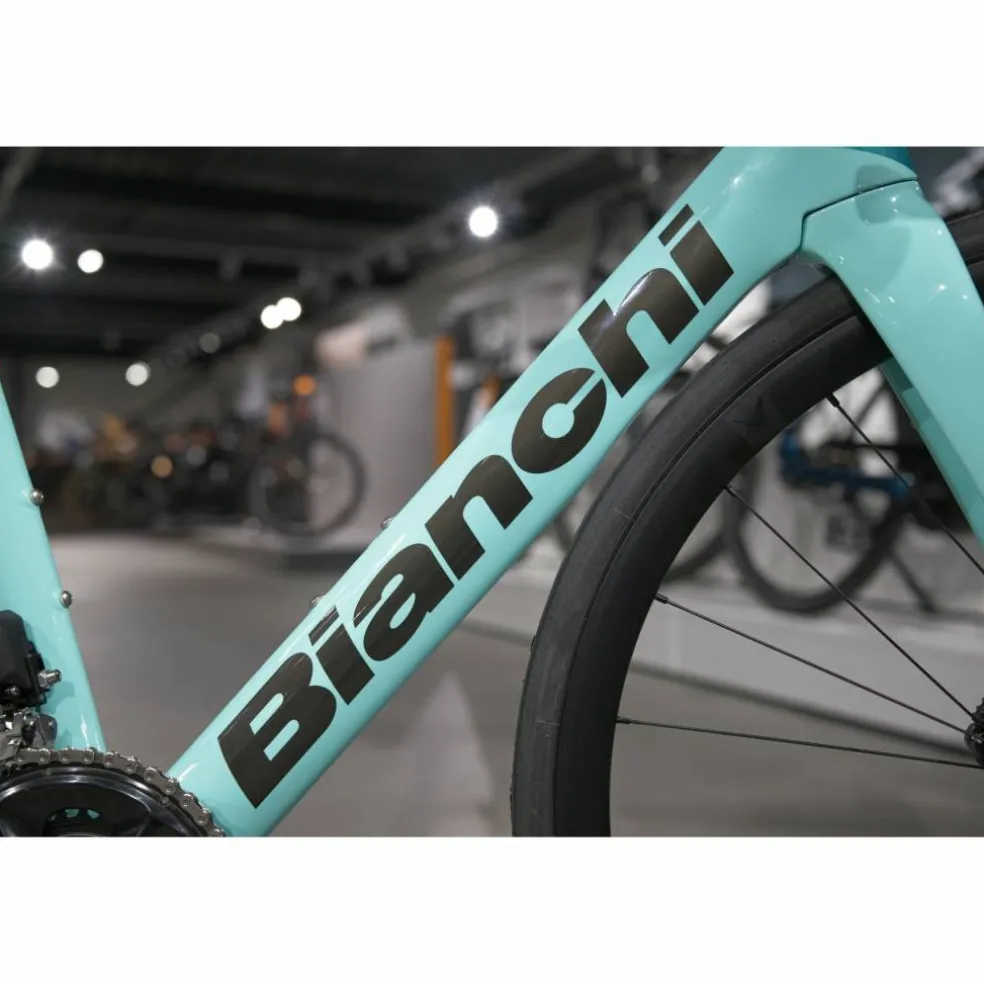 Bianchi Oltre Race 105 Di2 2027
