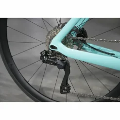 Bianchi Oltre Race 105 Di2 2027