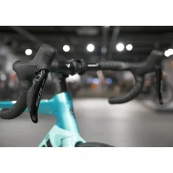 Bianchi Oltre Race 105 Di2 2027