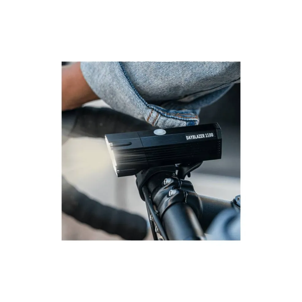 Blackburn DayBlazer 1500 Voorlicht