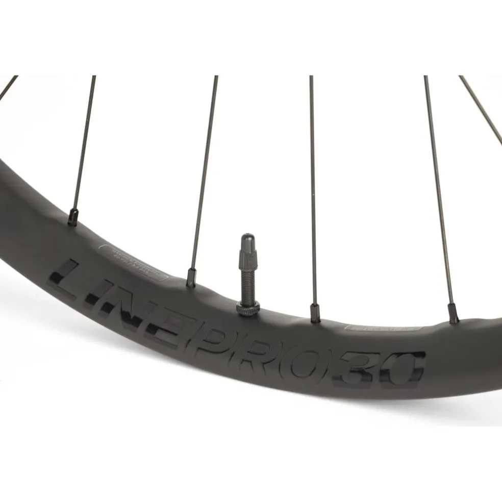 Bontrager Line Pro 30 TLR Boost MTB Voorwiel