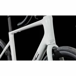 CUBE Attain C:62 SLX 2025