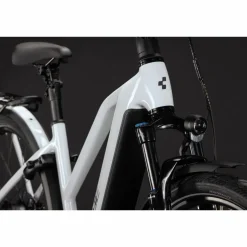CUBE Kathmandu Hybrid Deluxe Pro 800 2027