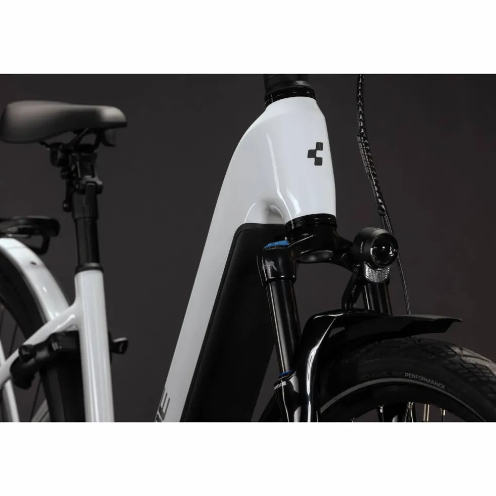 CUBE Kathmandu Hybrid Deluxe Pro 800 2027