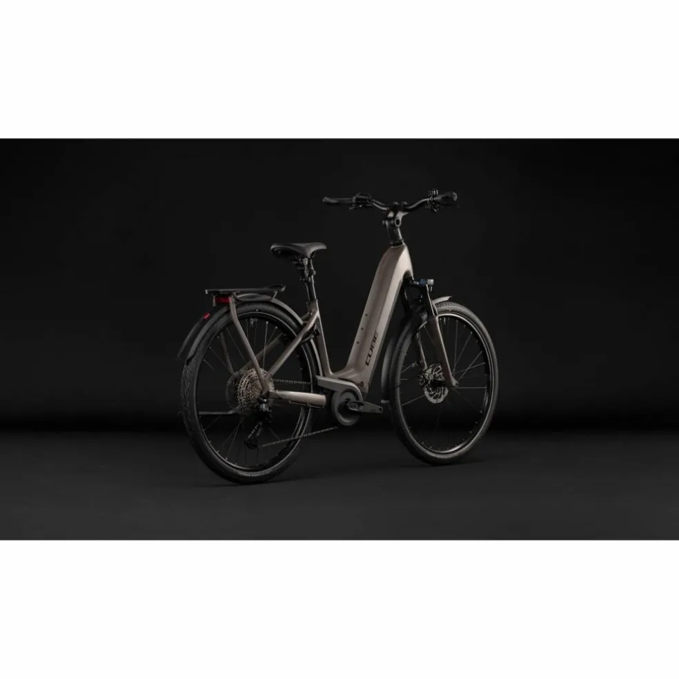 CUBE Kathmandu Hybrid One 800 2027