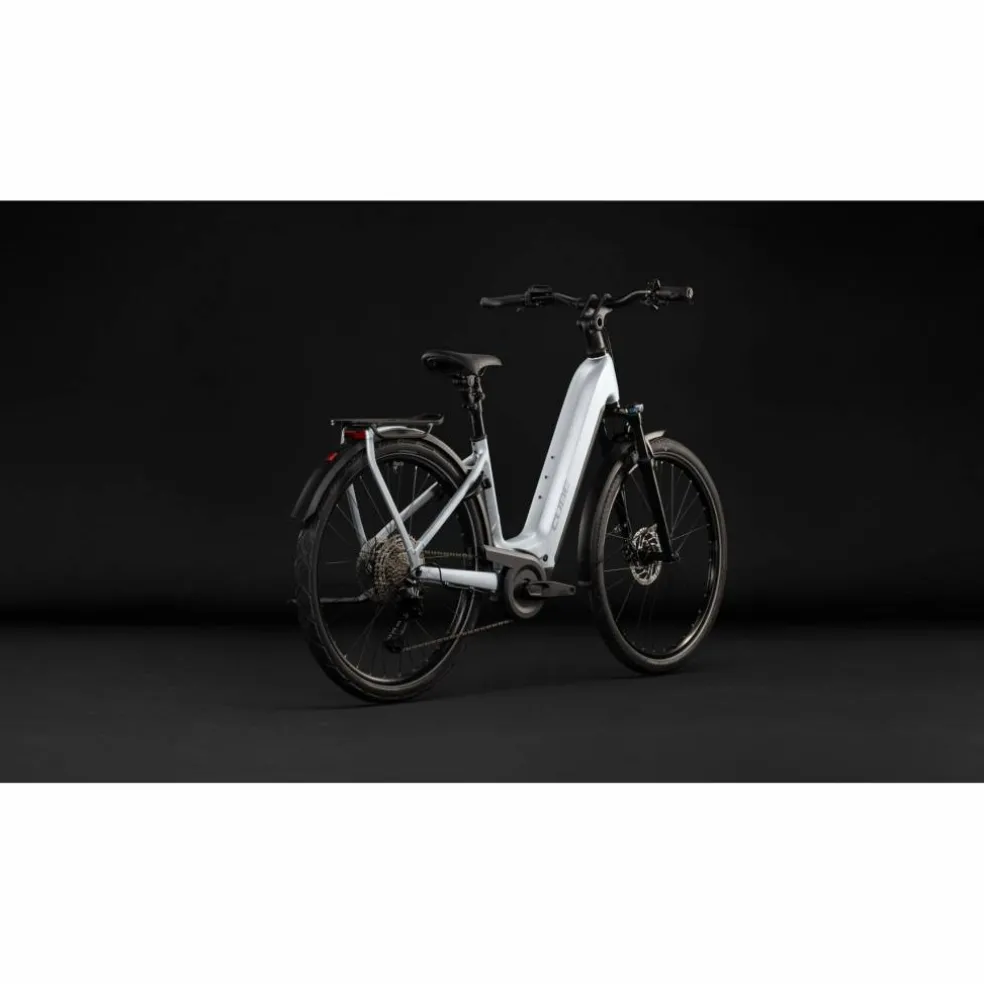 CUBE Kathmandu Hybrid One 800 2027