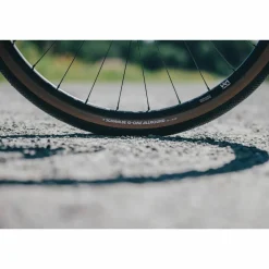 CUBE Nuroad Hybrid C:62 Race 400X 2027