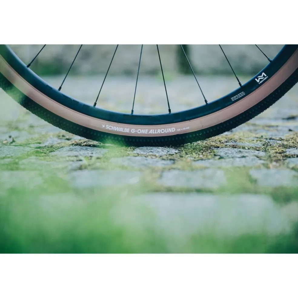 CUBE Nuroad Hybrid C:62 Race 400X FE 2027