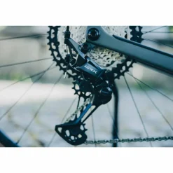 CUBE Nuroad Hybrid C:62 Race 400X FE 2027