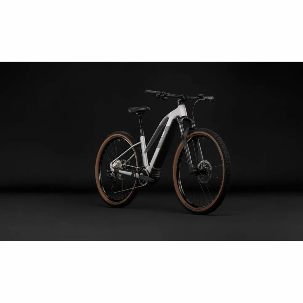 CUBE Reaction Hybrid Pro 800 2027