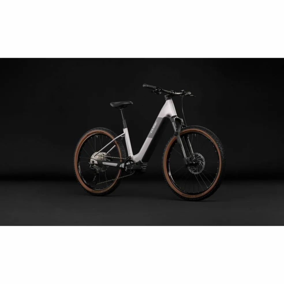 CUBE Reaction Hybrid Pro 800 2027