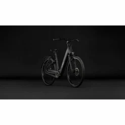 CUBE Supreme Hybrid Comfort Pro 600 2027