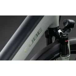 CUBE Supreme Hybrid Deluxe One 2026