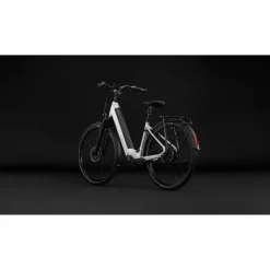 CUBE Supreme Hybrid Deluxe Pro 600 2027