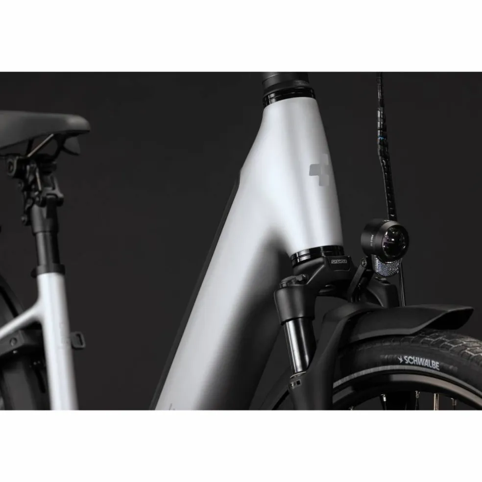 CUBE Supreme Hybrid Deluxe Pro 600 2027