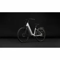 CUBE Supreme Hybrid Deluxe Pro 600 2027