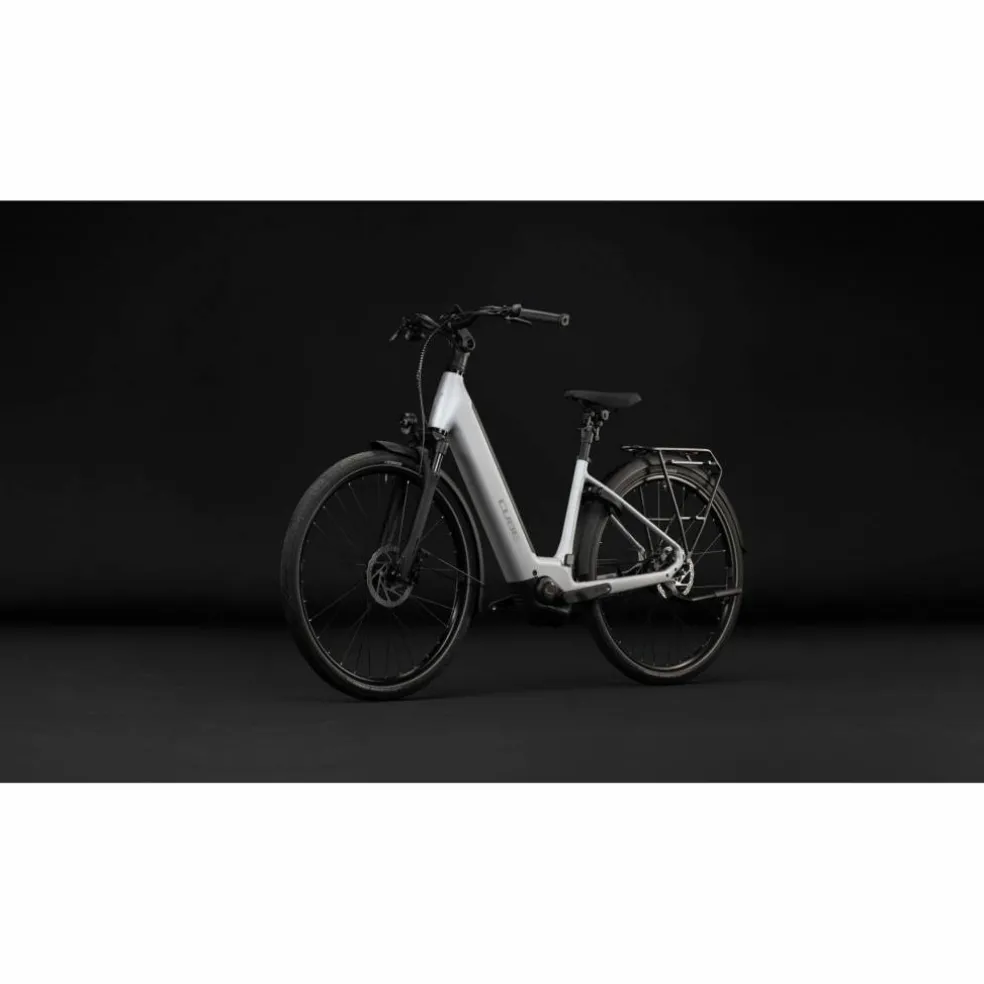 CUBE Supreme Hybrid Deluxe Pro 600 2027