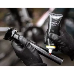 Dynamic Bike Care Carbon Montagepasta