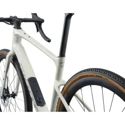 Giant Revolt Advanced 0 2026